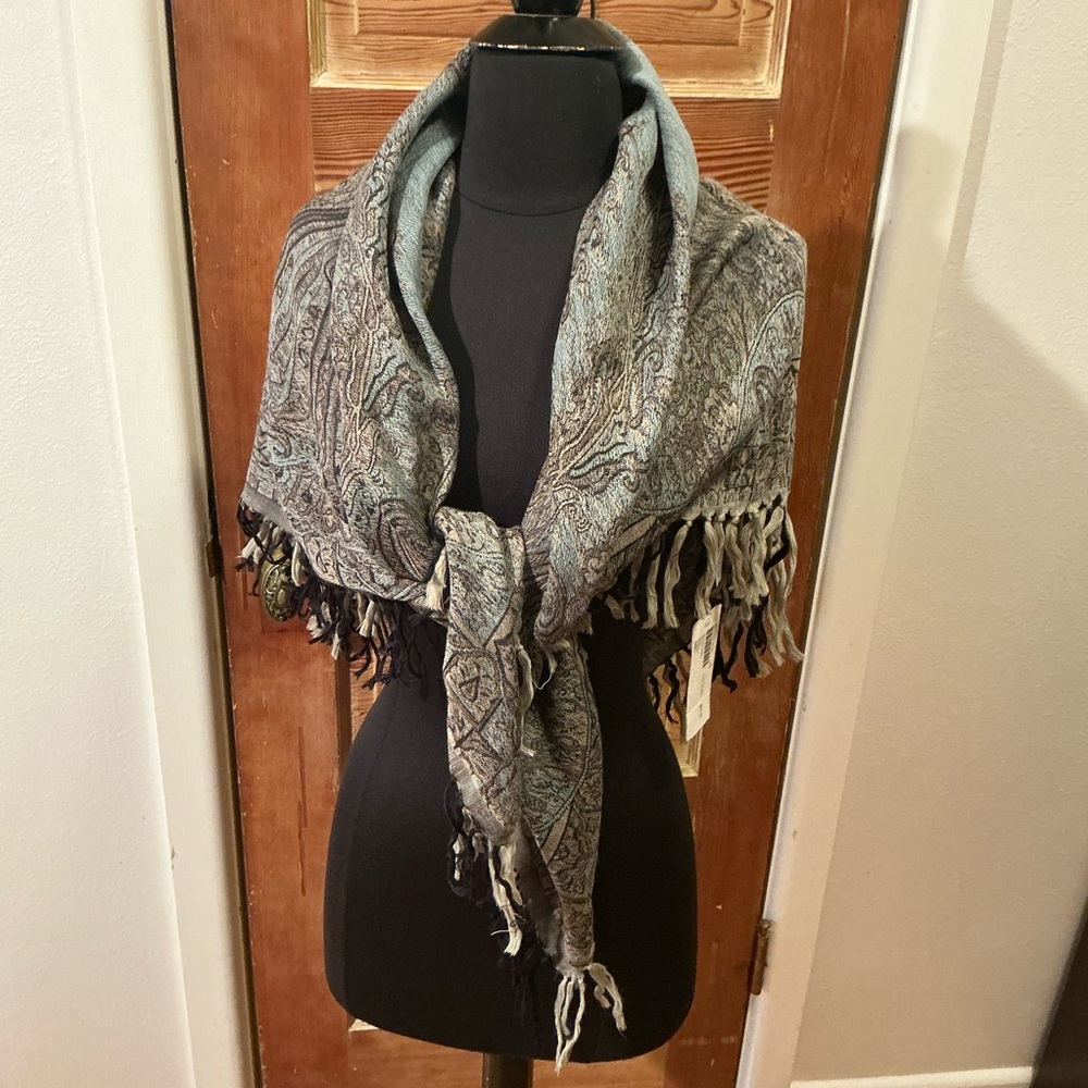 Chico’s grey Rockaway wool blend shawl scarf